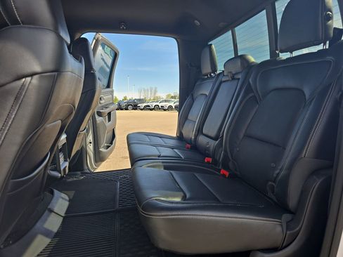Used 2022 RAM 1500 Big Horn AWD/4WD image 14
