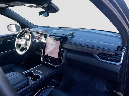 Used 2024 GMC Acadia Denali w/ Super Cruise Package image 32