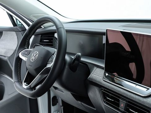 New 2026 Volkswagen Tiguan S image 71