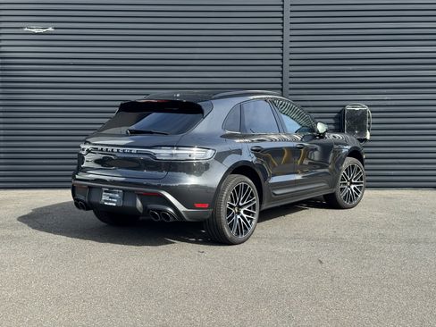 Certified 2026 Porsche Macan AWD/4WD image 7