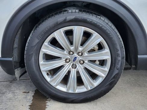 Used 2021 Ford Explorer Limited w/ Equipment Group 301A RWD image 11