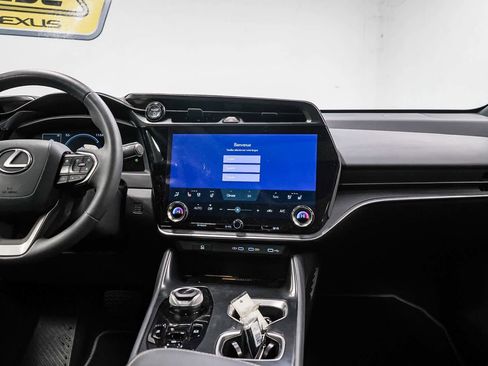 Used 2024 Lexus RZ 300e Premium image 13