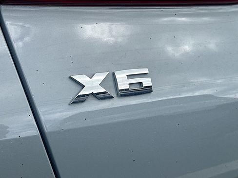 Used 2025 BMW X6 M60i image 9