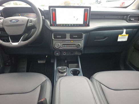 New 2025 Ford Maverick Lariat w/ Black Appearance Package image 10