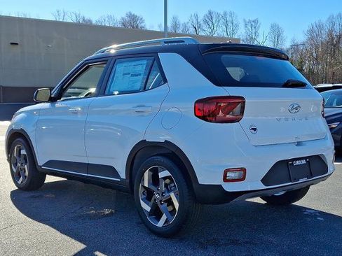 New 2026 Hyundai Venue SEL image 3