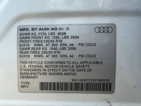 Used 2025 Audi Q4 e-tron Premium w/ Convenience Package RWD image 45