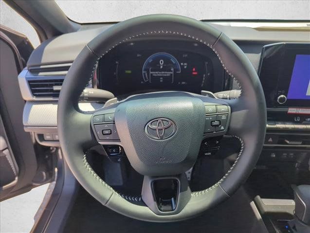 Used 2026 Toyota Camry SE FWD image 16