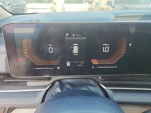 Certified 2025 Kia Carnival EX FWD image 21