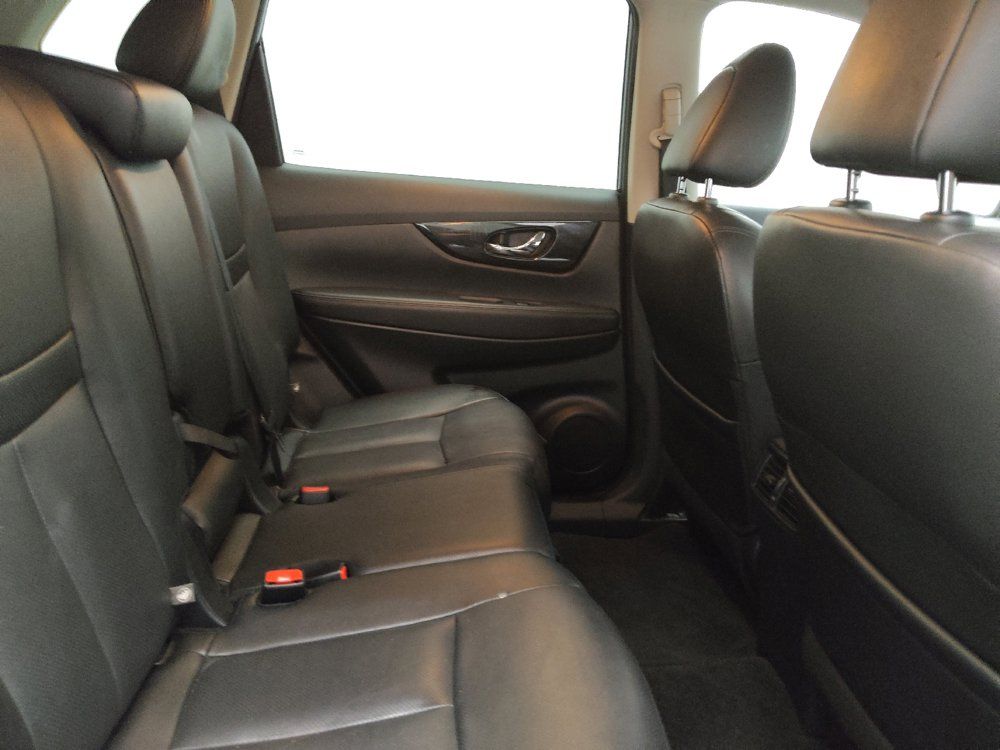 Used 2019 Nissan Rogue SL w/ Premium Package FWD image 19