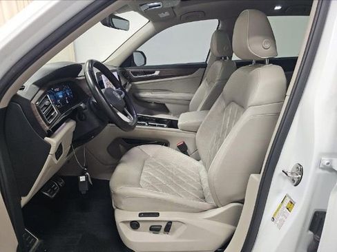 Used 2024 Volkswagen Atlas SEL Premium R-Line image 6