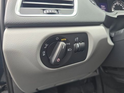 Used 2017 Audi Q3 2.0T Premium image 21