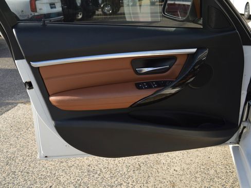 Used 2017 BMW 330i xDrive Sedan image 26