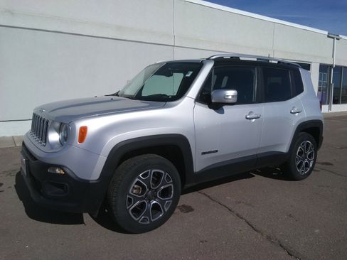 Used 2015 Jeep Renegade Limited image 2