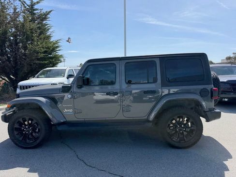 Used 2021 Jeep Wrangler Unlimited Sahara w/ Cold Weather Group AWD/4WD image 2