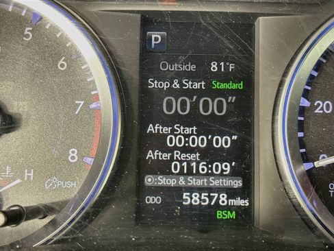 Used 2018 Toyota Highlander XLE FWD image 14