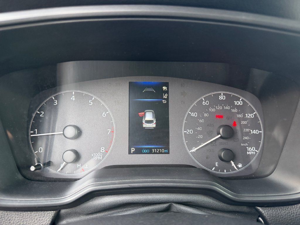 Used 2025 Toyota Corolla Cross LE FWD image 23