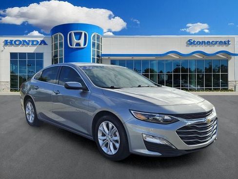 Used 2024 Chevrolet Malibu LT FWD image 1