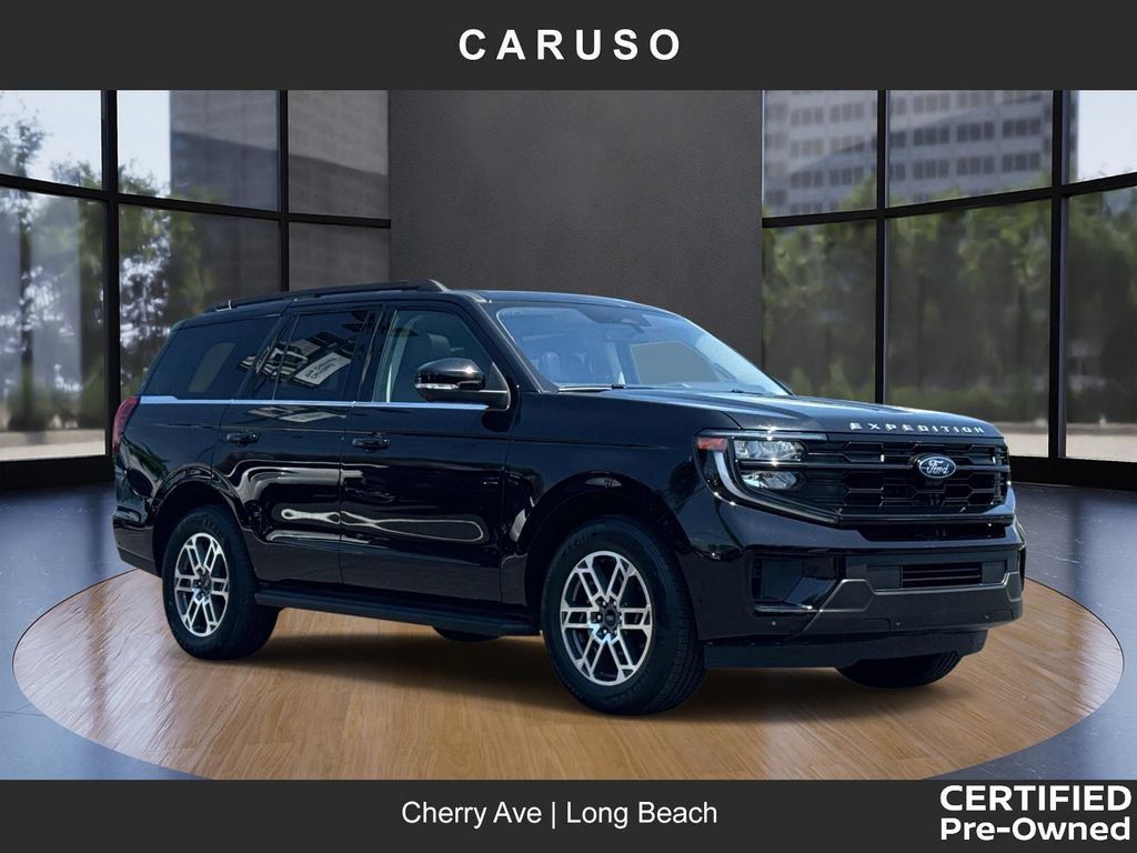 Certified 2025 Ford Expedition Active RWD image 1