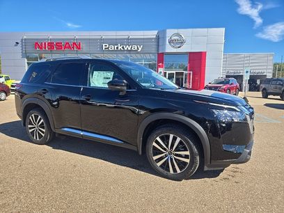 New 2025 Nissan Pathfinder Platinum w/ Lighting Package (N92)