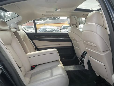 Used 2009 BMW 750Li image 11