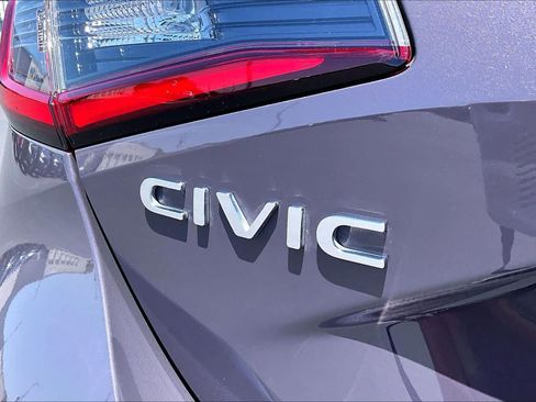 Used 2023 Honda Civic EX-L image 9