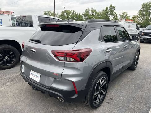 Used 2023 Chevrolet TrailBlazer RS w/ Sun and Liftgate Package FWD image 10
