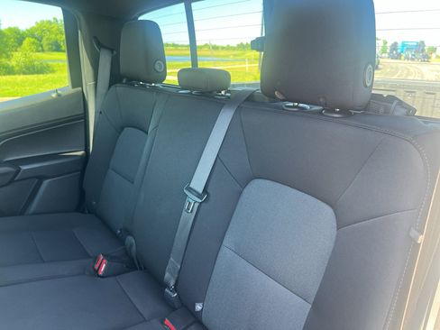 Used 2023 Chevrolet Colorado Trail Boss w/ Technology Package AWD/4WD image 34