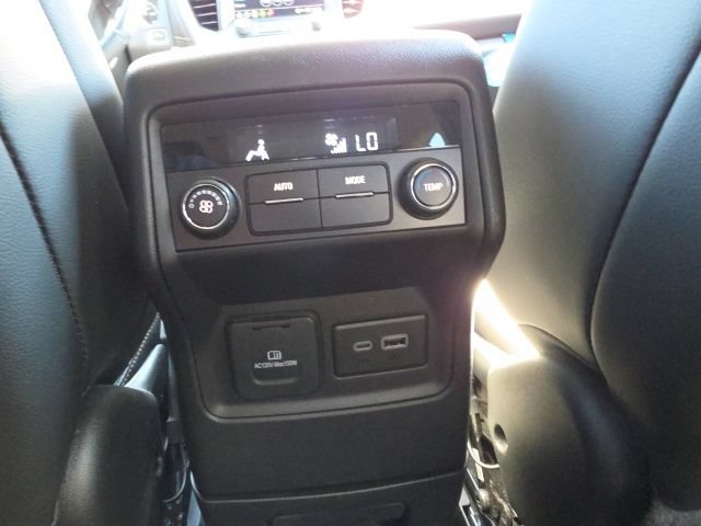 Certified 2023 GMC Acadia SLT FWD image 22