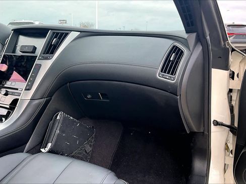 Used 2017 INFINITI Q60 w/ Cargo Package image 16