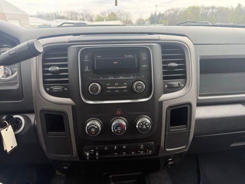 Used 2018 RAM 2500 Tradesman w/ Chrome Appearance Group image 13