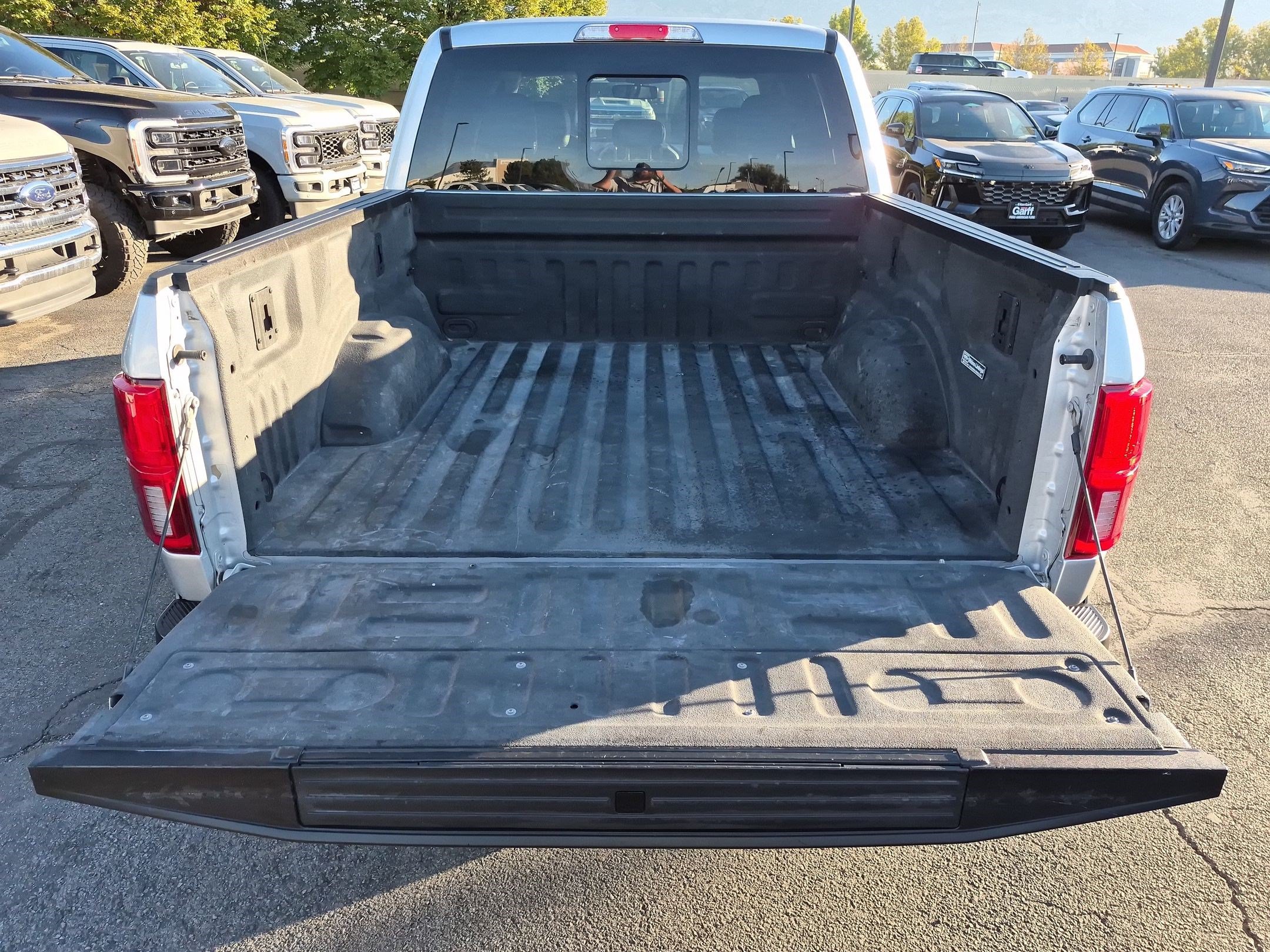 Used 2018 Ford F150 Lariat w/ Equipment Group 502A Luxury AWD/4WD image 32