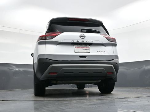 Used 2023 Nissan Rogue SV image 39