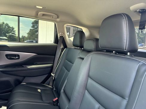 Used 2024 Nissan Murano SV w/ SV Midnight Edition Package FWD image 6