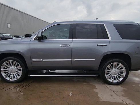 Certified 2018 Cadillac Escalade Platinum AWD/4WD image 5