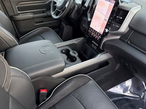 New 2026 RAM 2500 Laramie AWD/4WD image 11