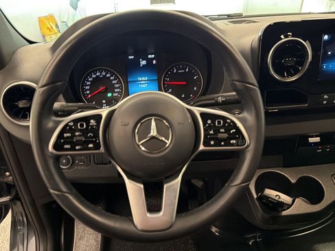 Used 2022 Mercedes-Benz Sprinter 3500 image 21
