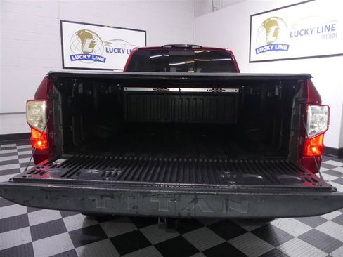 Used 2017 Nissan Titan SV AWD/4WD image 9