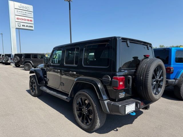 Used 2023 Jeep Wrangler Unlimited Sahara w/ Cold Weather Group AWD/4WD image 5
