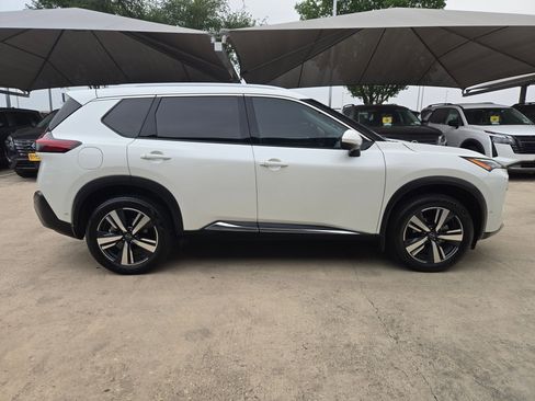 Certified 2023 Nissan Rogue SL w/ SL Premium Package FWD image 2