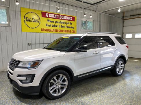 Used 2017 Ford Explorer XLT w/ Equipment Group 202A AWD/4WD image 1