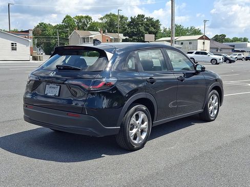 Used 2025 Honda HR-V LX image 6