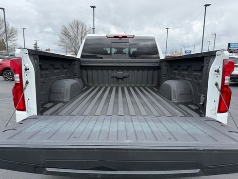 Used 2024 Chevrolet Silverado 1500 LT Trail Boss w/ LT Trail Boss Premium Package image 9