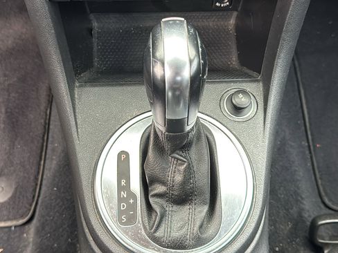 Used 2014 Volkswagen Beetle 2.5 image 14