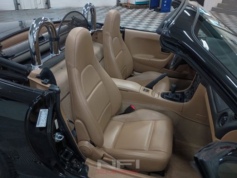 Used 1999 MAZDA MX-5 Miata RWD image 47