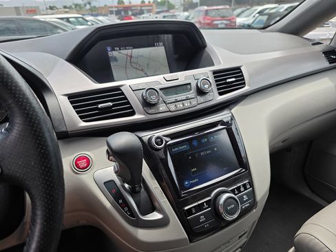 Used 2017 Honda Odyssey Touring image 39