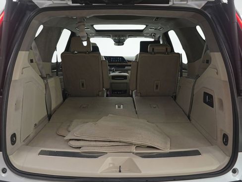 Used 2023 Cadillac Escalade Sport Platinum image 9