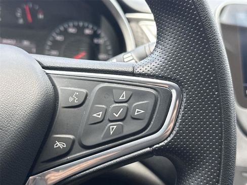 Used 2022 Chevrolet Malibu LS FWD image 25