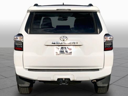 Used 2024 Toyota 4Runner SR5 AWD/4WD image 5