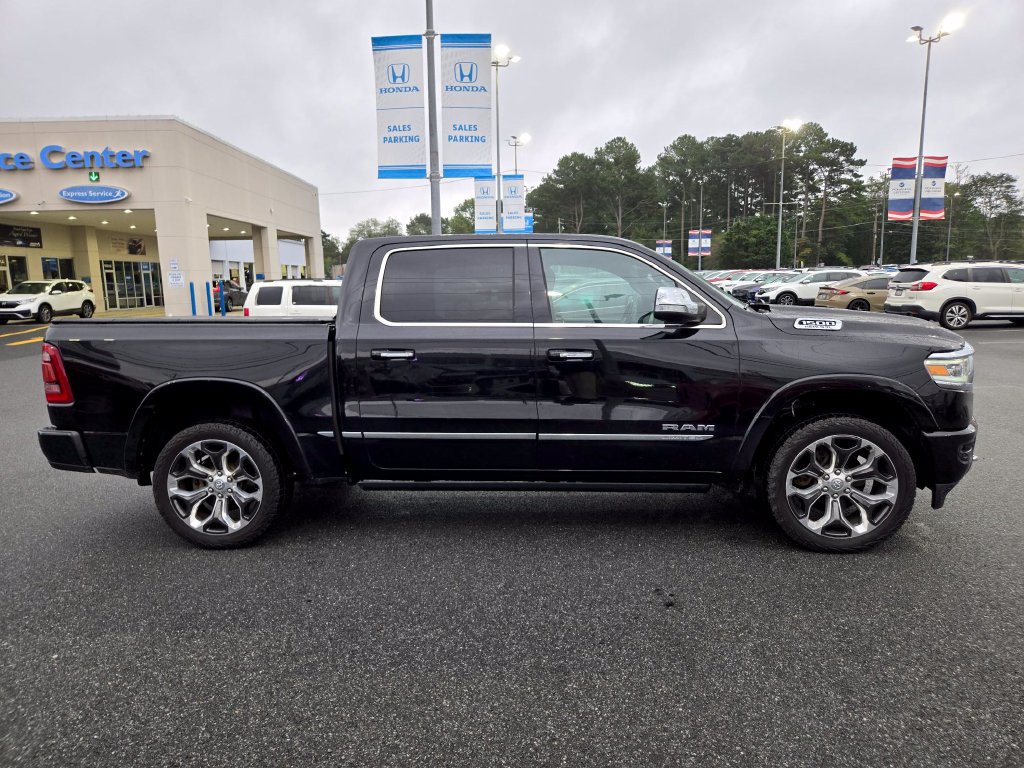 Used 2022 RAM 1500 Limited w/ Body Color Bumper Group AWD/4WD image 4