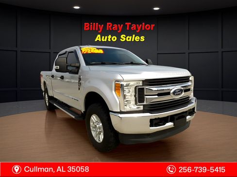 Used 2017 Ford F250 XLT image 4